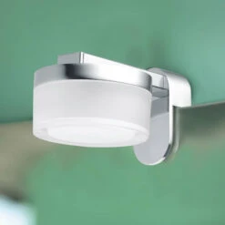 EGLO Applique Miroir LED Romendo à Accrocher