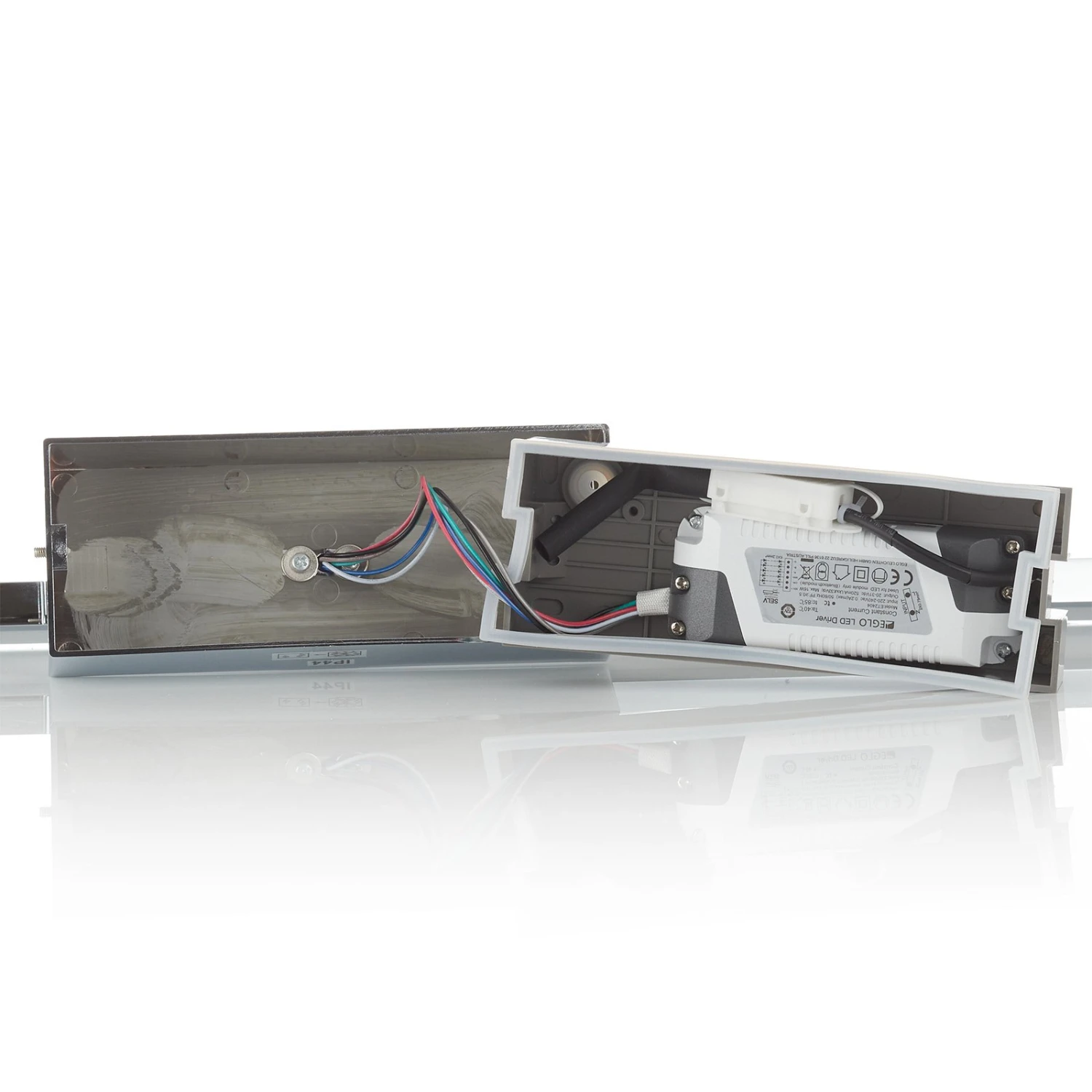 EGLO Connect Tabiano-C Applique Miroir LED 60,5 cm 8 EGLO Connect Tabiano-C Applique Miroir LED 60,5 cm – Image 6